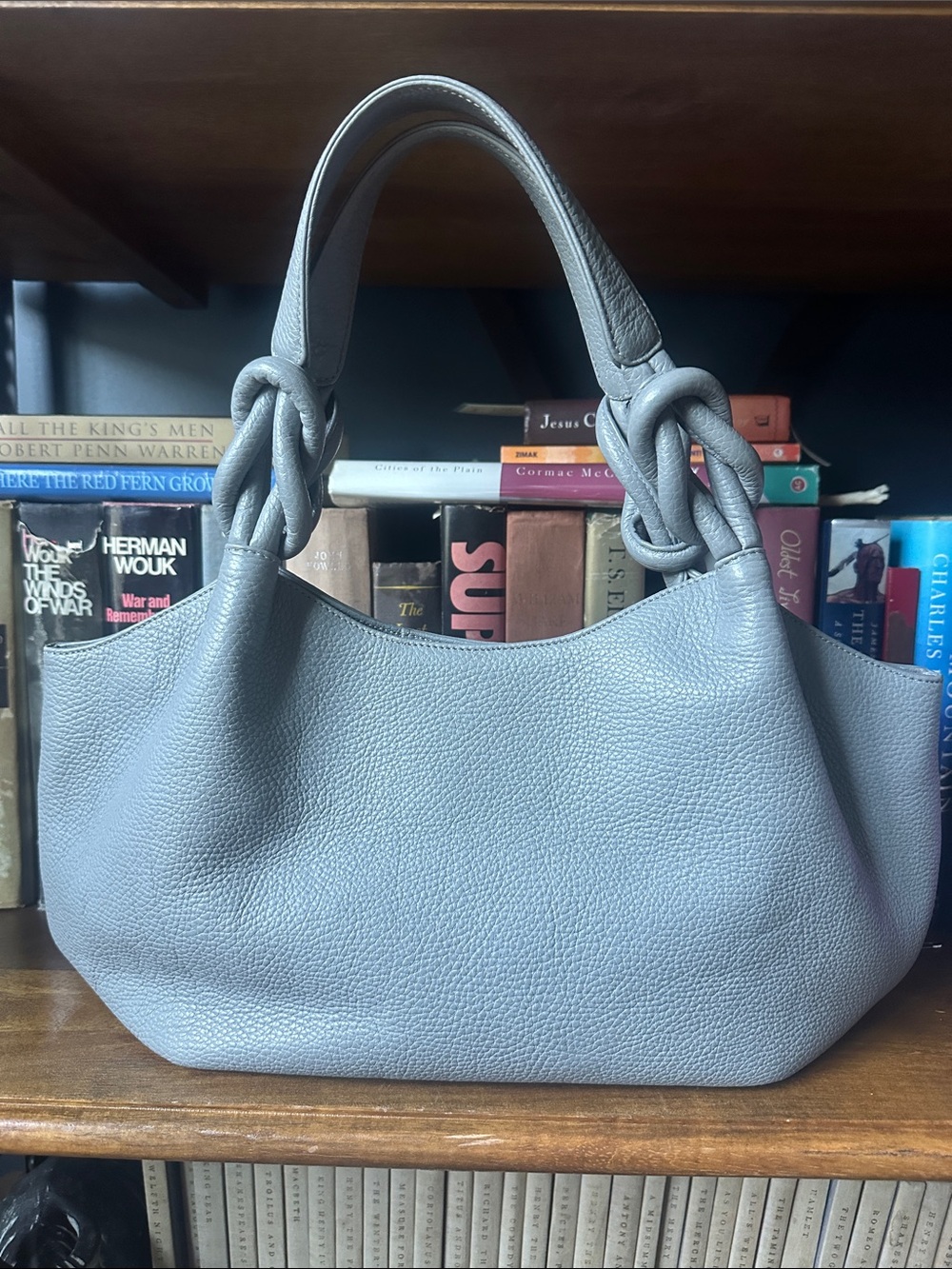 Gorgeous light Gray Leather Shoulder handbag made in ITALY